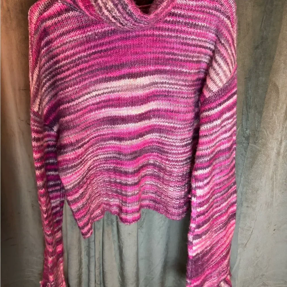 Gorgeous bell, fringe sleeve Striped Pink Sweater